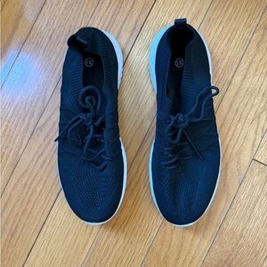 Women's Black Athletic Shoes